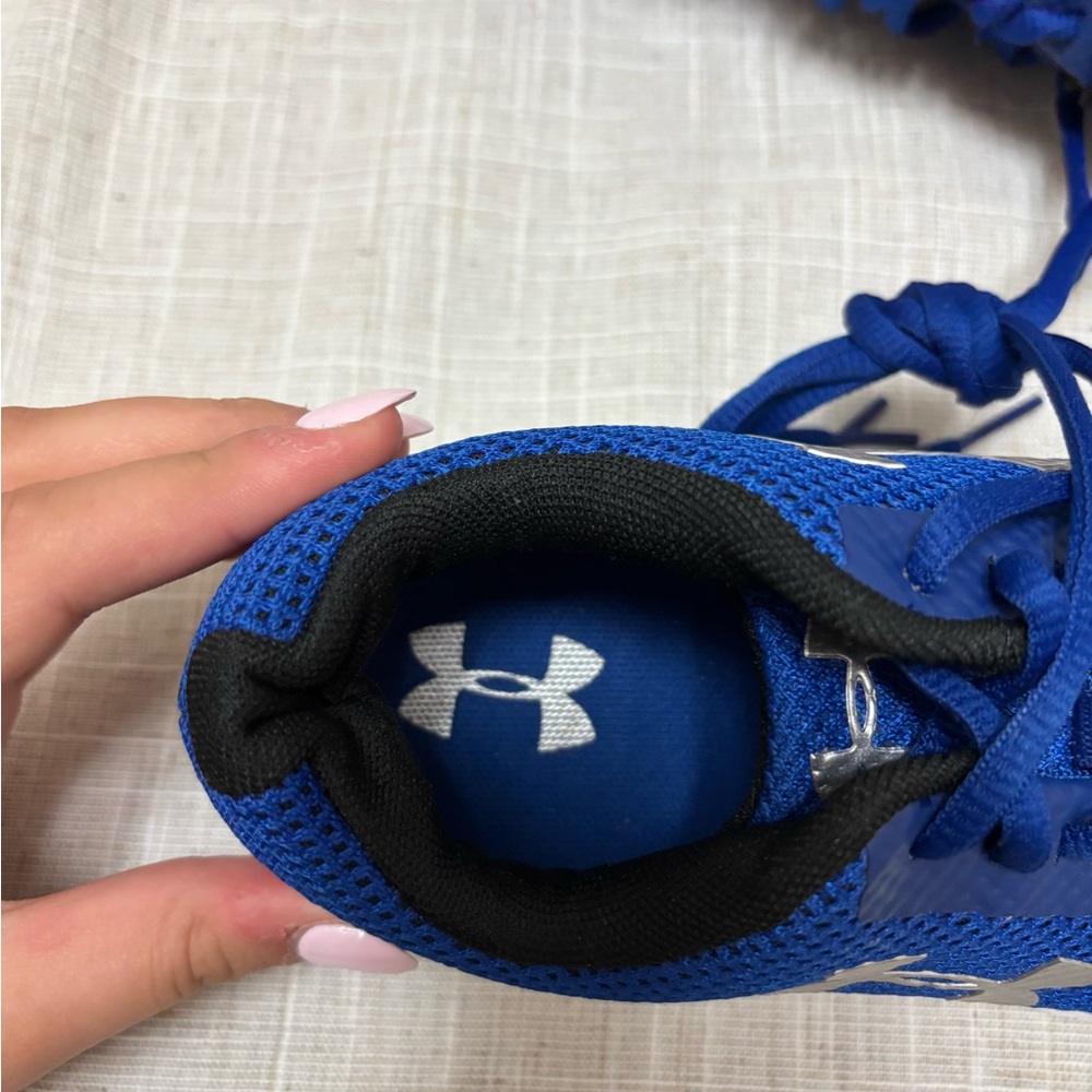 Under Armour Blue Running Shoes - Picture 6 of 7